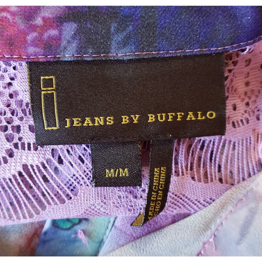Jean's by Buffalo size medium purple floral print button up blouse - Picture 6 of 7